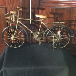 Bicycle ,Hand Bar ,seat wood excellent conditions